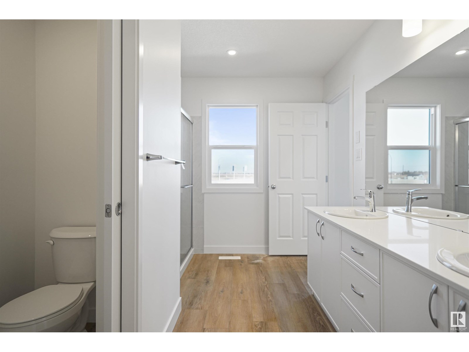 Photo 19 of 17627 46 St Nw, Edmonton AB