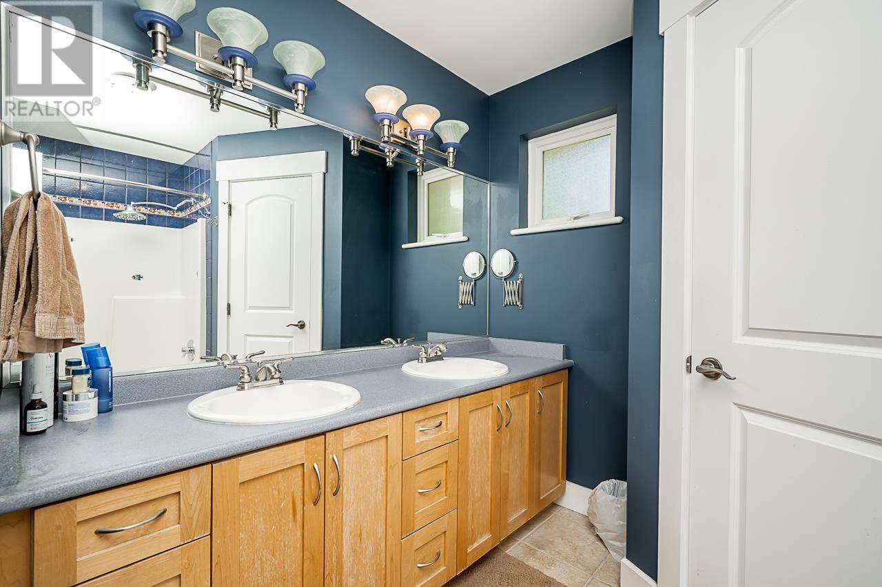 Photo 17 of 767 Edgar Avenue, Coquitlam BC