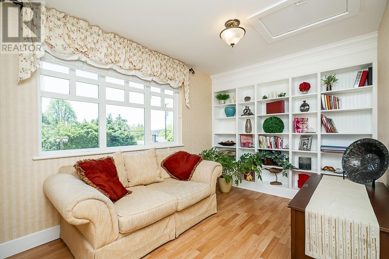 Photo 8 of 767 Edgar Avenue, Coquitlam BC