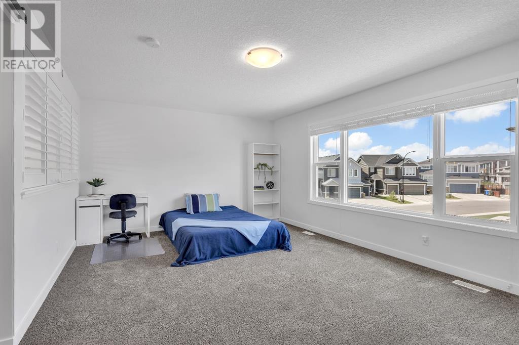 Single Family House for Sale in   Avenue NW Livingston Calgary 