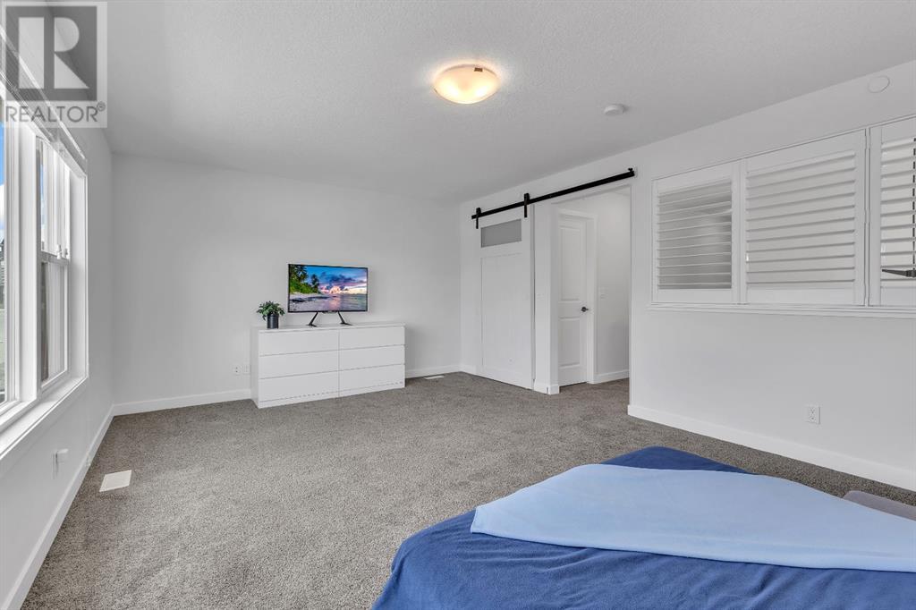 Single Family House for Sale in   Avenue NW Livingston Calgary 