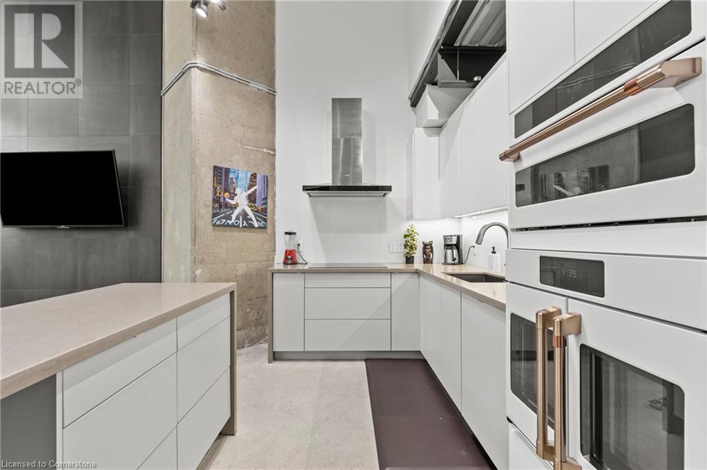 Photo 11 of 66 Bay Street S Unit 105, Hamilton ON