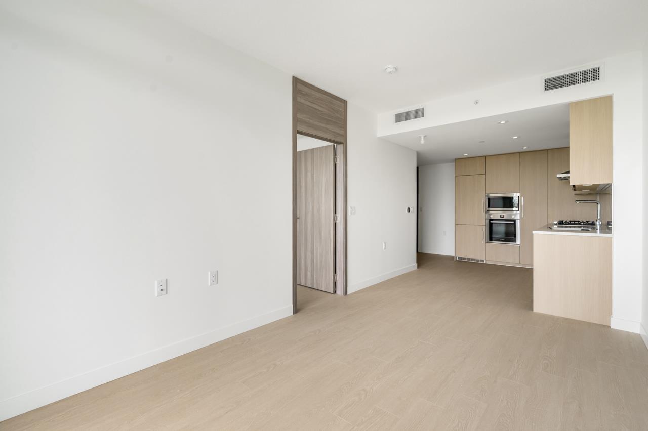 Photo 6 of 2103 13778 100 Avenue, Surrey BC