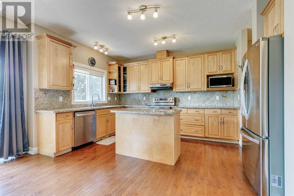 Single Family House for Sale in   Strathlea Common SW Strathcona Park Calgary 