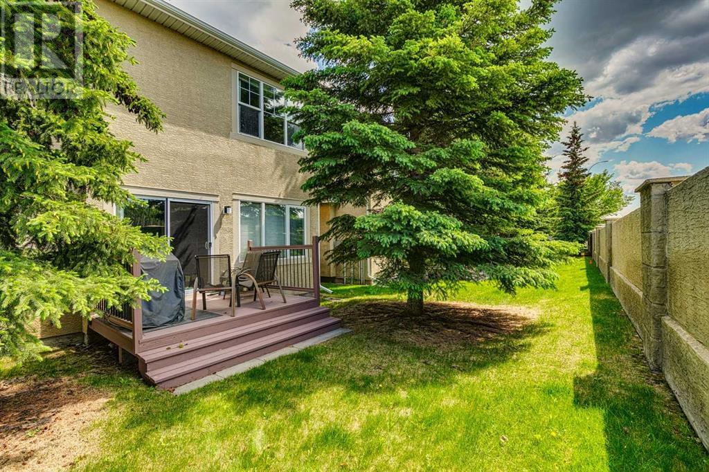 Single Family House for Sale in   Strathlea Common SW Strathcona Park Calgary 
