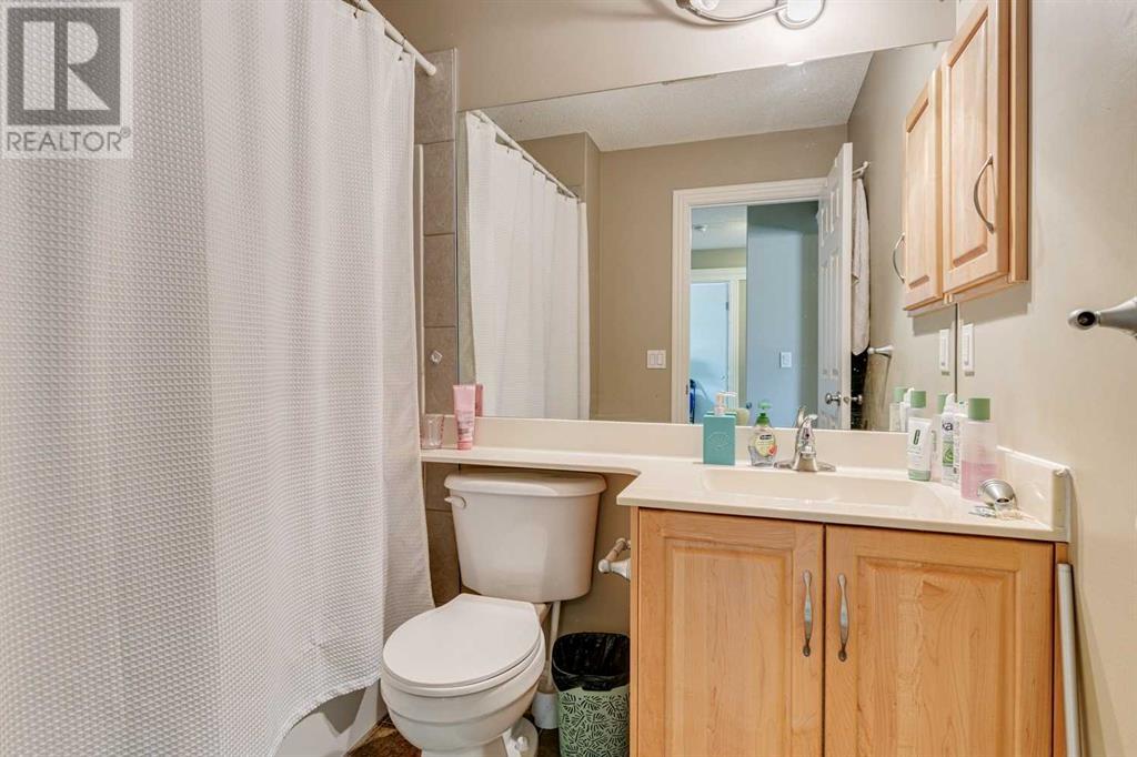 Single Family House for Sale in   Strathlea Common SW Strathcona Park Calgary 