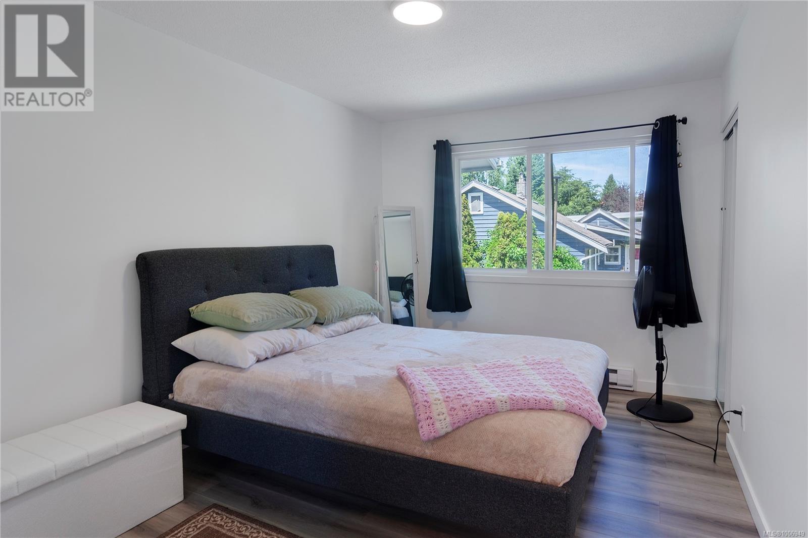 Photo 28 of 2 230 Wakesiah Ave, Nanaimo BC