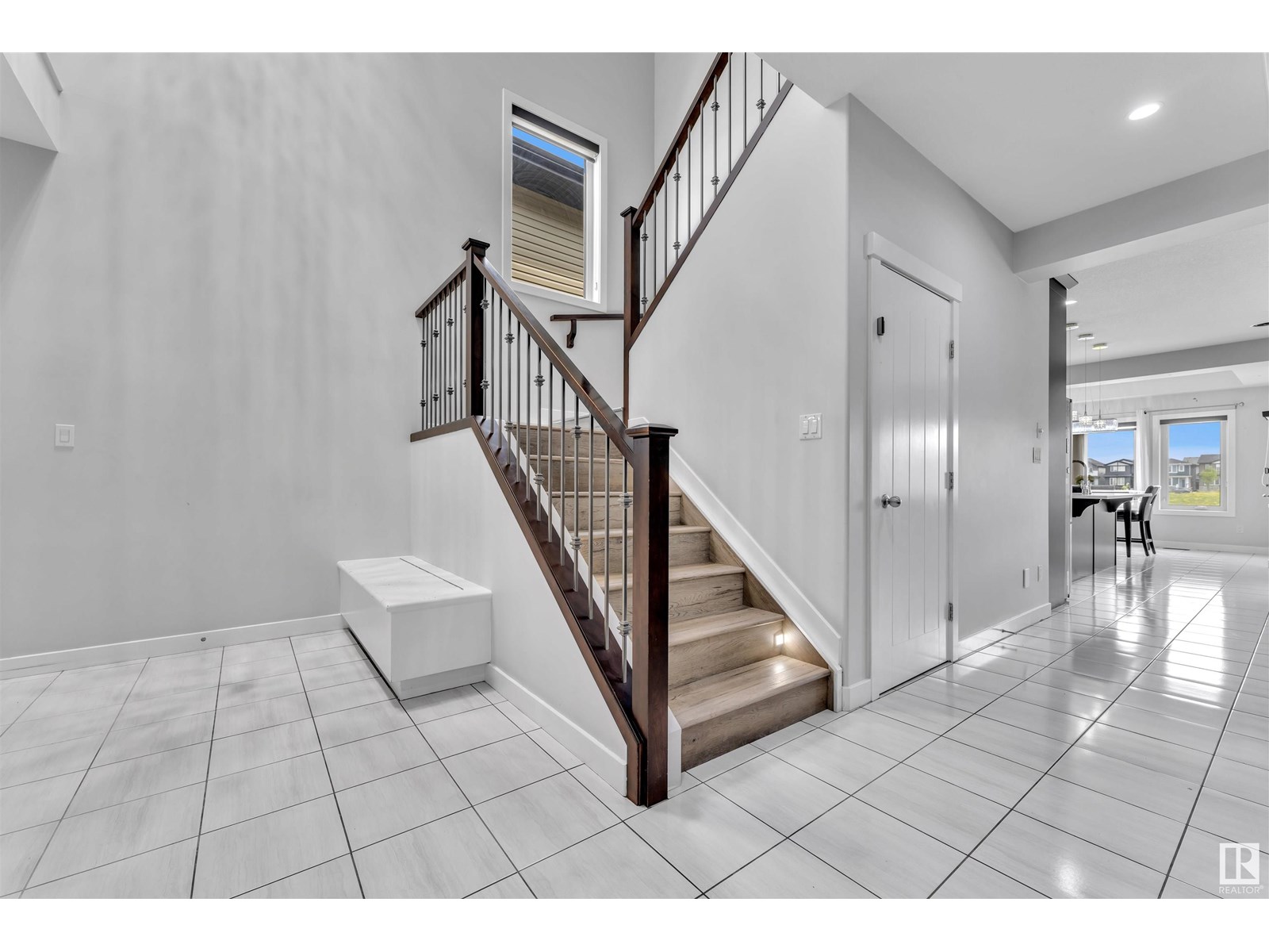 Photo 15 of 2217 56 St Sw, Edmonton AB
