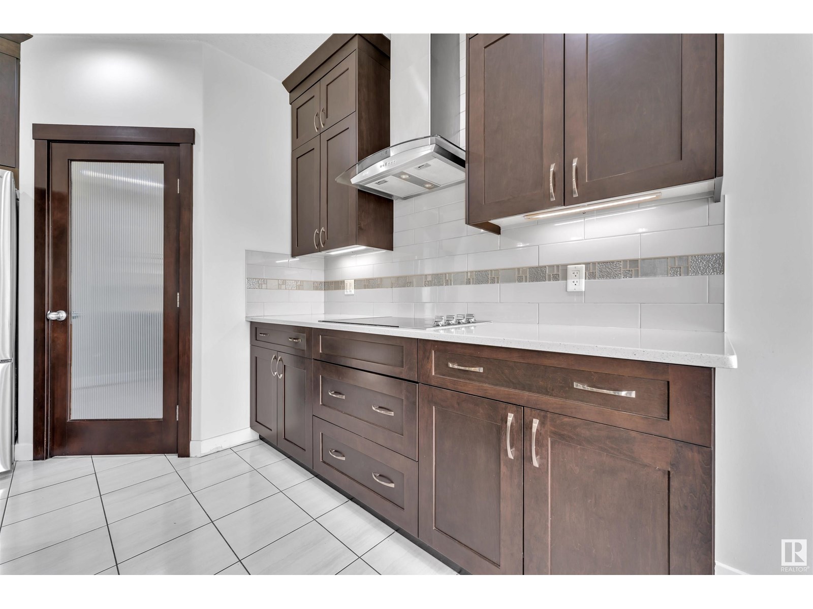 Photo 62 of 2217 56 St Sw, Edmonton AB