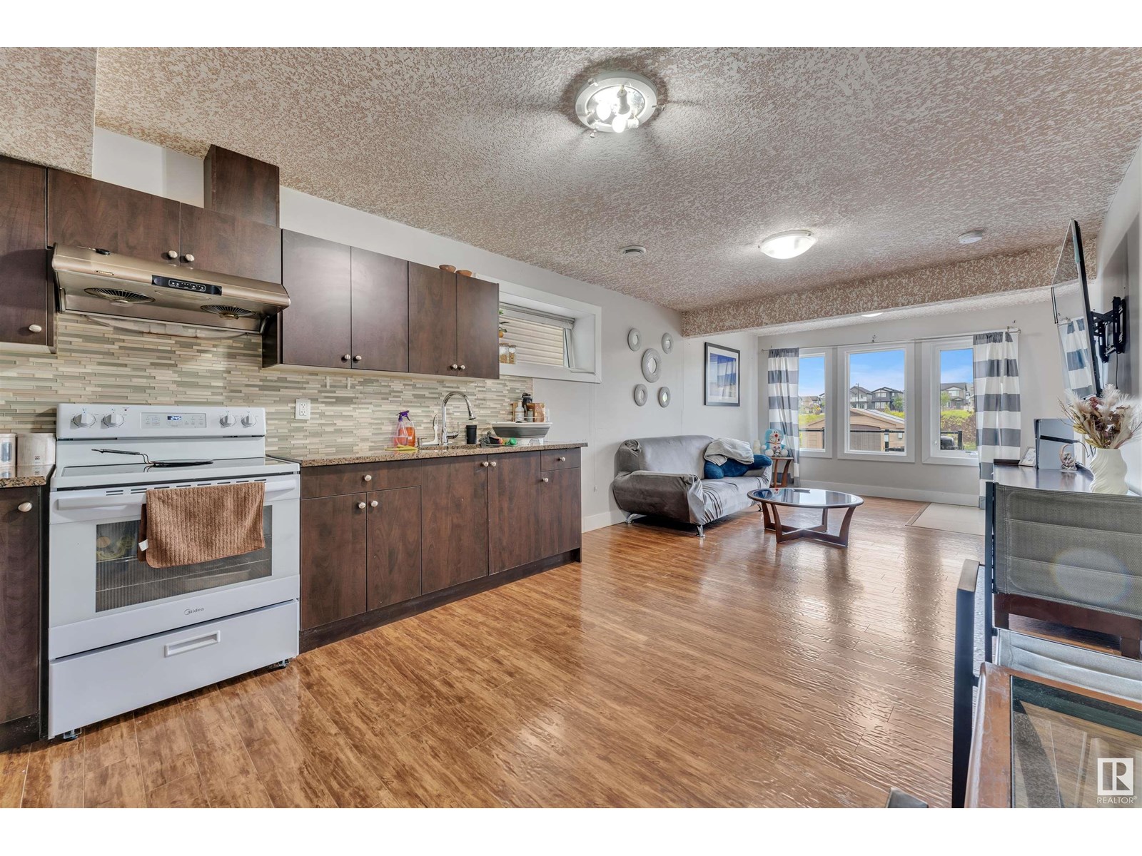 Photo 28 of 2217 56 St Sw, Edmonton AB