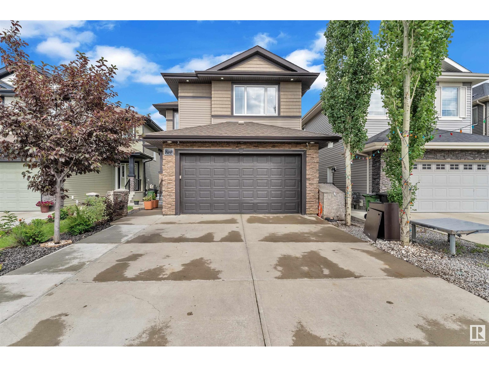 Photo 1 of 2217 56 St Sw, Edmonton AB
