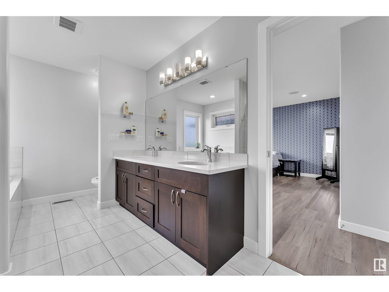 Photo 58 of 2217 56 St Sw, Edmonton AB