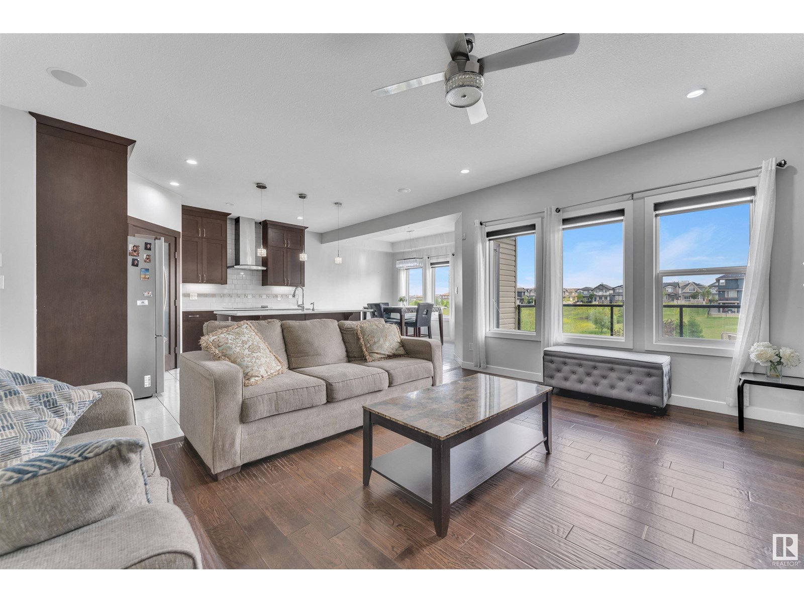 Photo 13 of 2217 56 St Sw, Edmonton AB