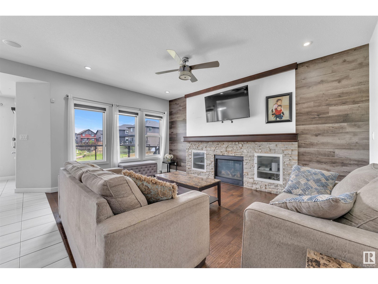 Photo 20 of 2217 56 St Sw, Edmonton AB