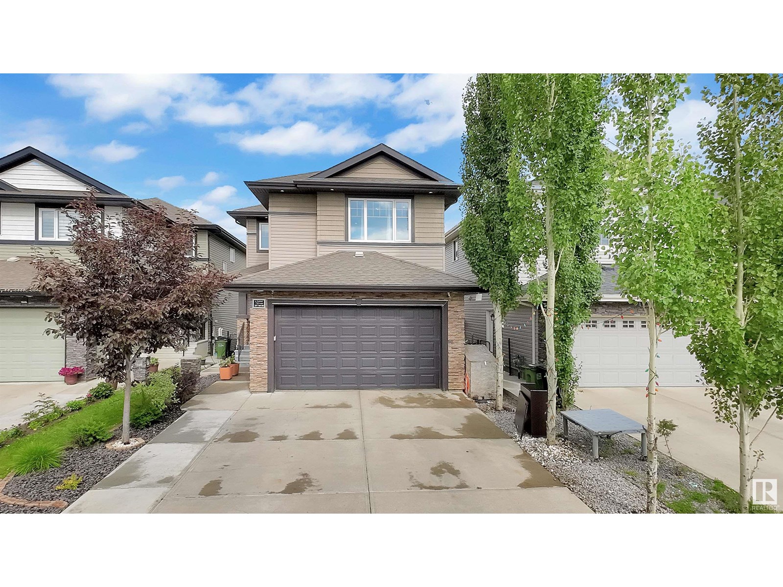 Photo 10 of 2217 56 St Sw, Edmonton AB