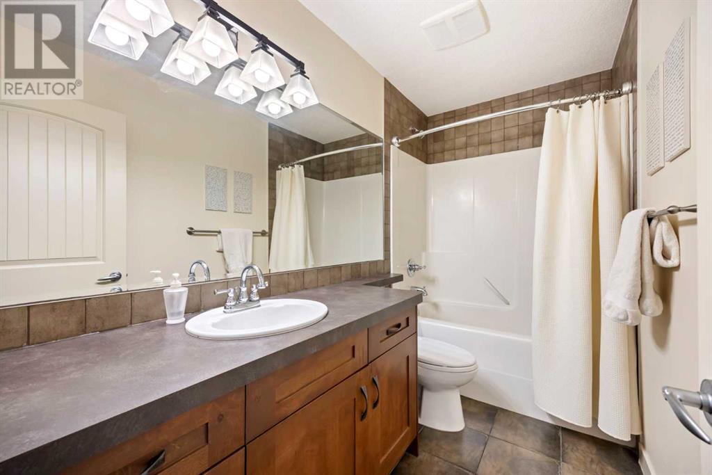 Single Family House for Sale in  Tuscany Glen Park NW Tuscany Calgary 