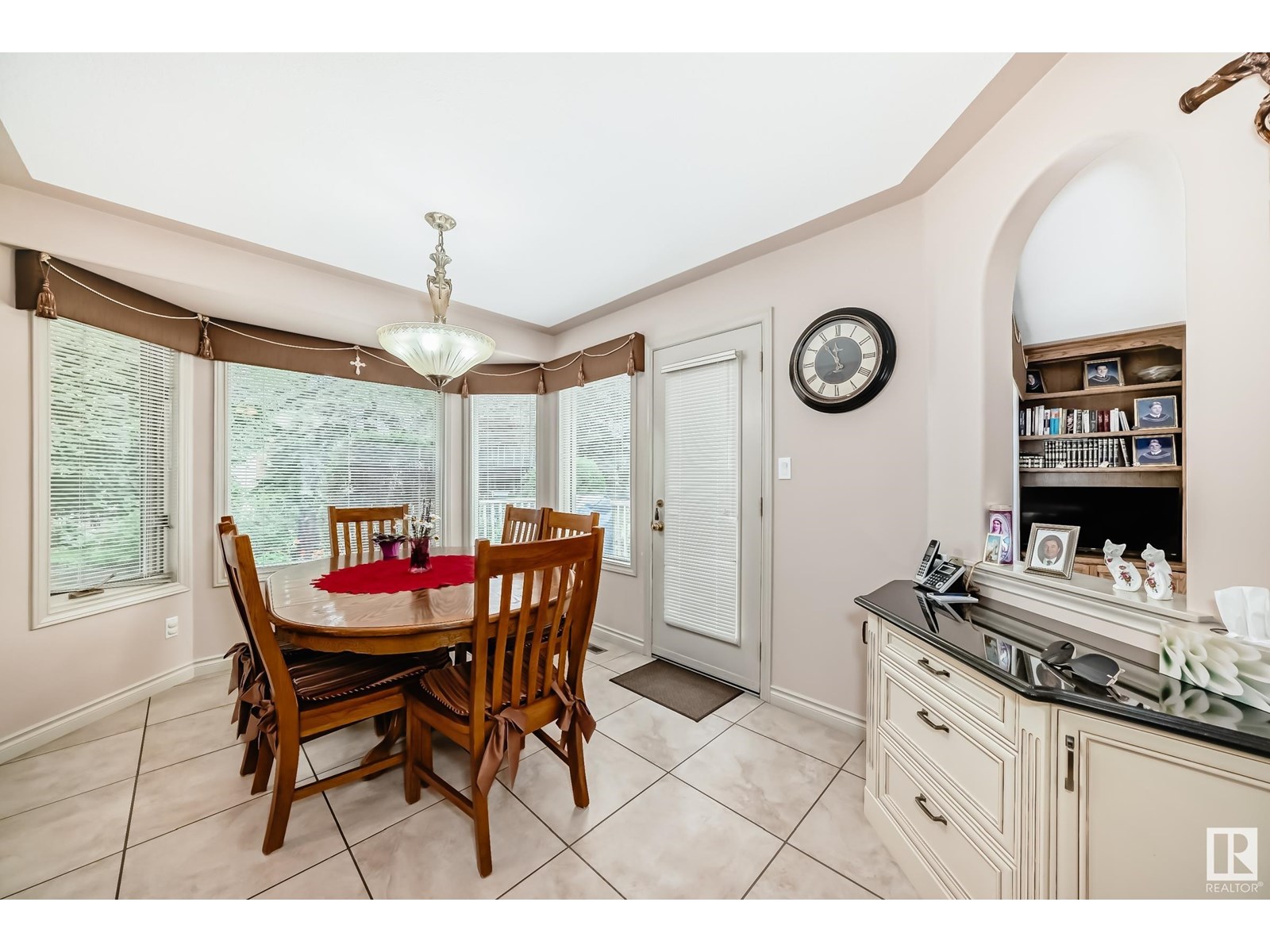 Photo 19 of 17416 53 Av Nw, Edmonton AB