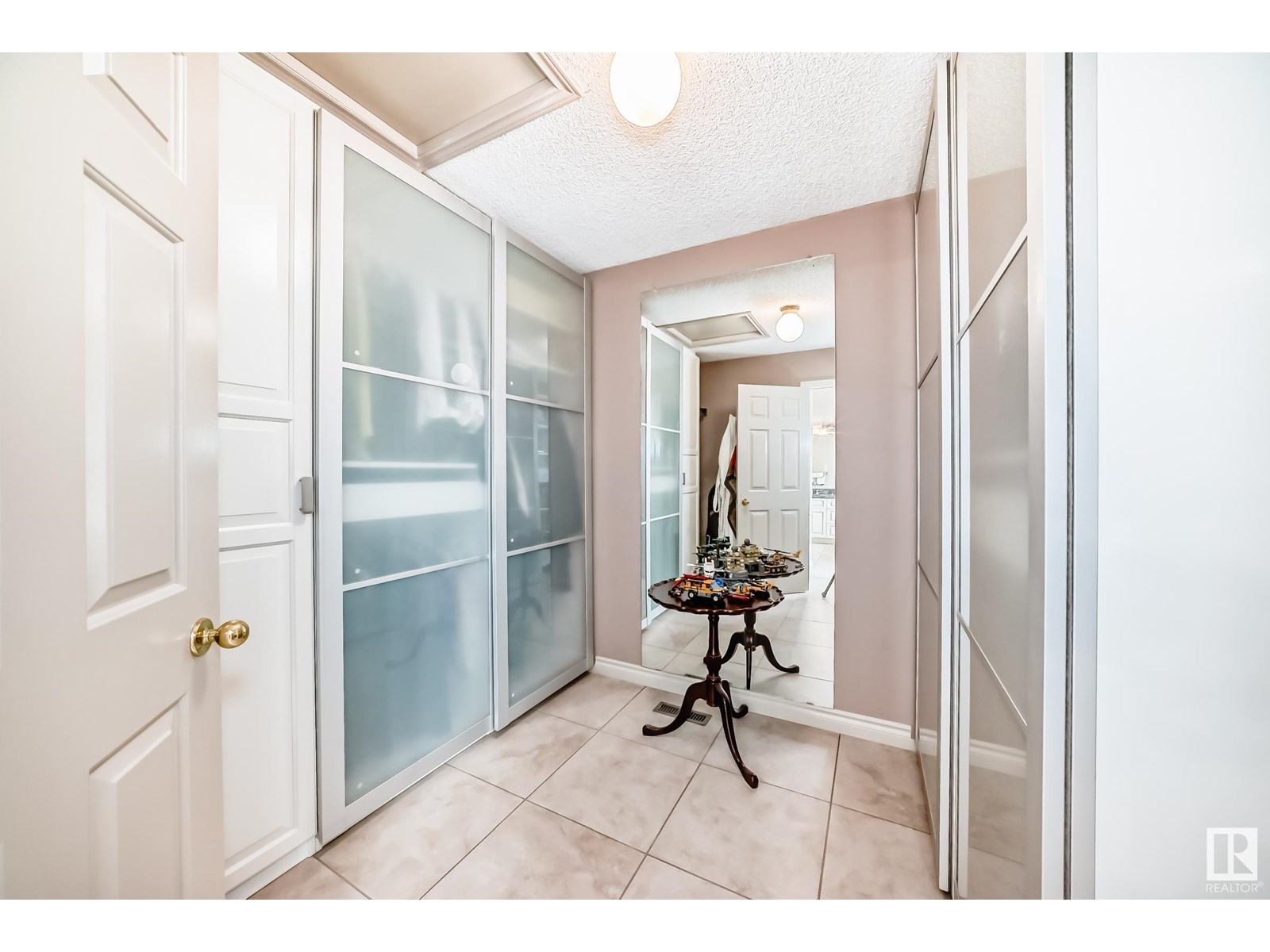 Photo 39 of 17416 53 Av Nw, Edmonton AB