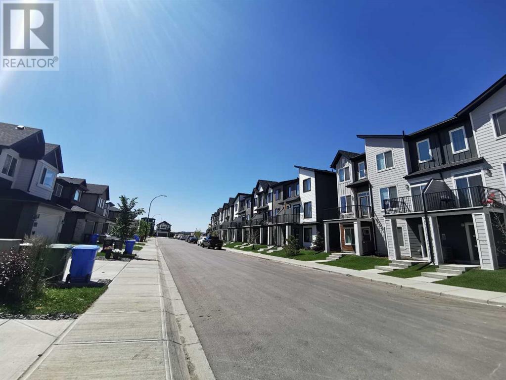 Single Family House for Sale in  Seton Villas SE Seton Calgary 
