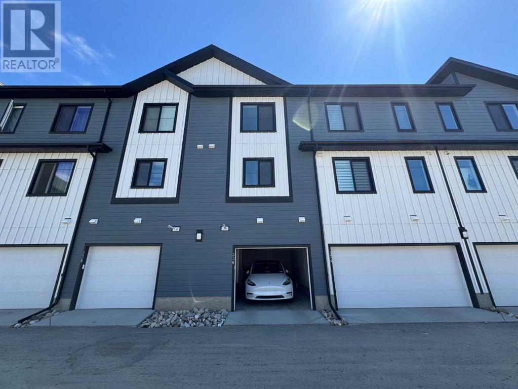 Single Family House for Sale in  Seton Villas SE Seton Calgary 