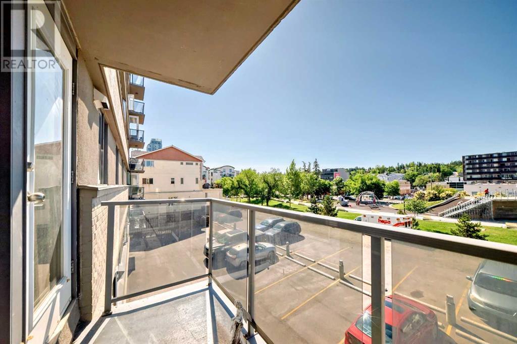 Single Family House for Sale in    Avenue SW Beltline Calgary 
