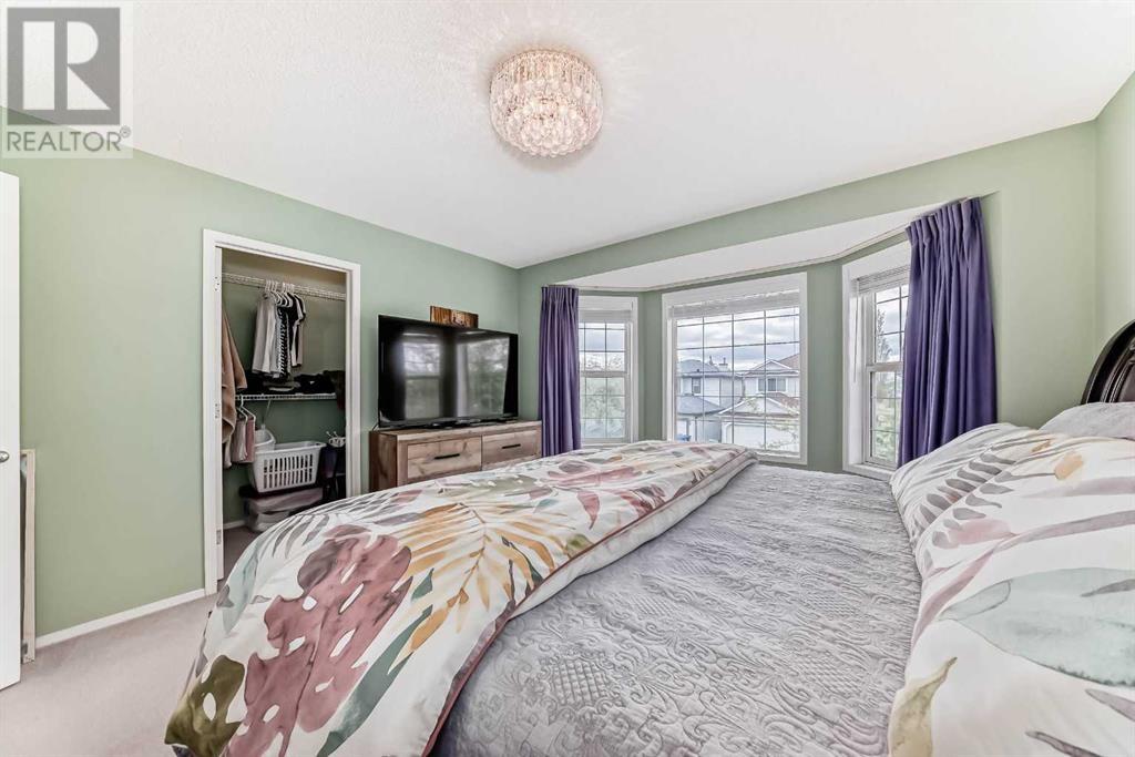 Single Family House for Sale in  Country Hills Manor NW Country Hills Calgary 