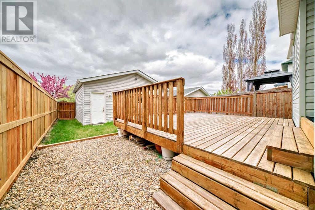 Single Family House for Sale in  Country Hills Manor NW Country Hills Calgary 