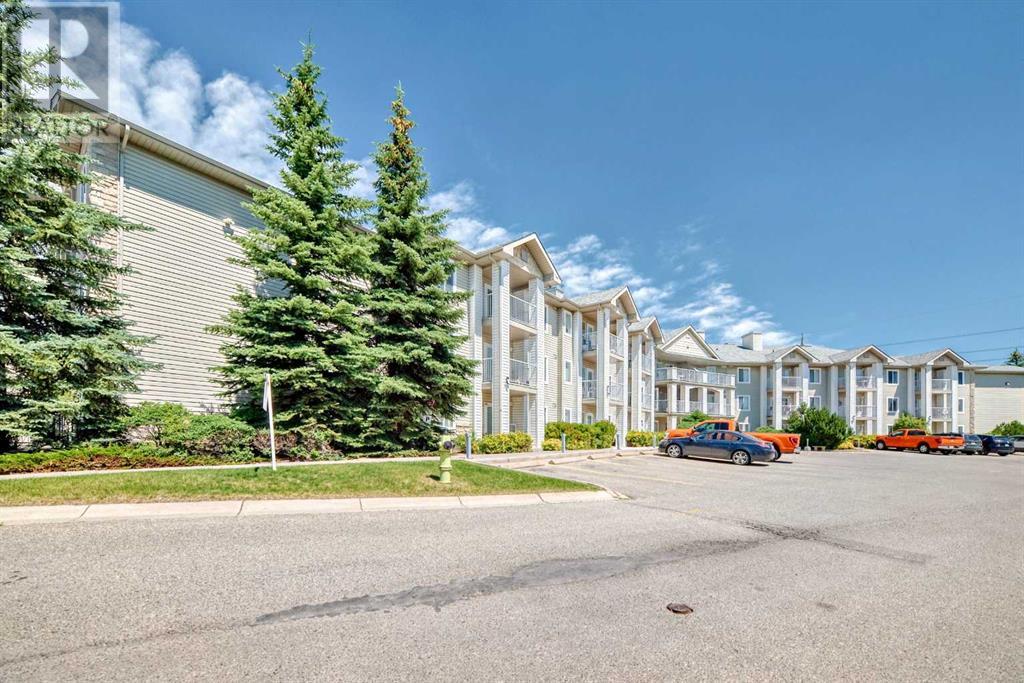 Single Family House for Sale in   Pinecliff Grove NE Pineridge Calgary 