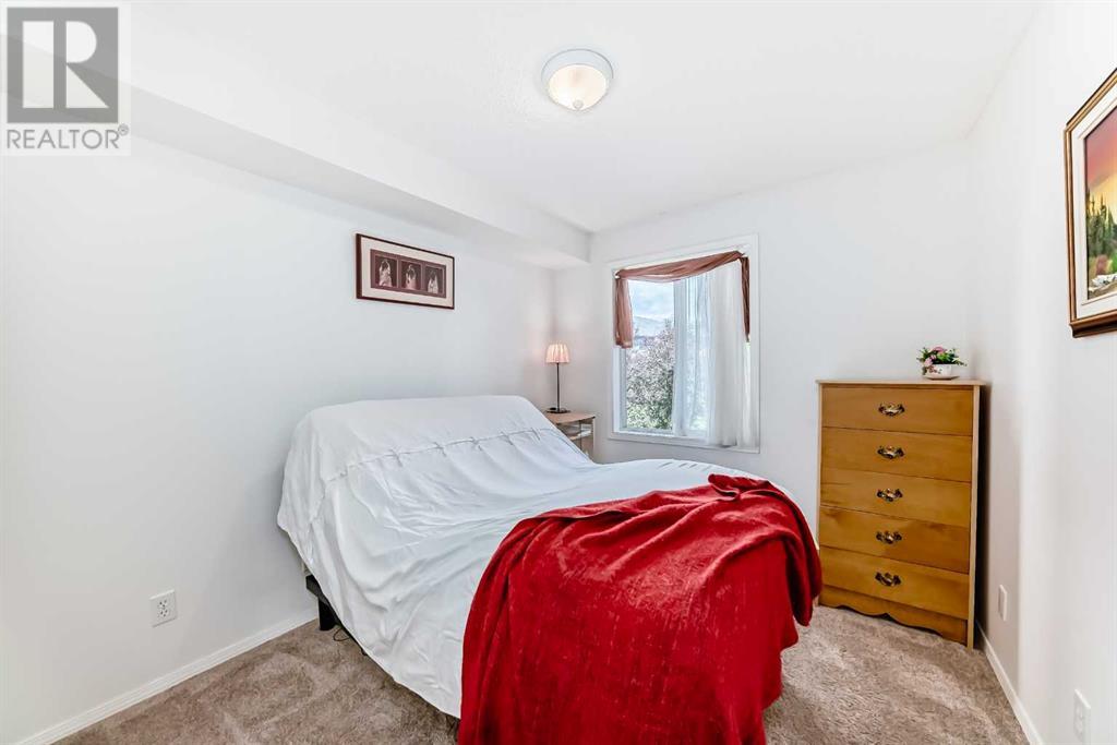 Single Family House for Sale in   Pinecliff Grove NE Pineridge Calgary 