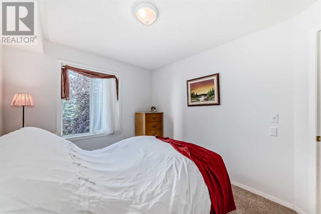 Single Family House for Sale in   Pinecliff Grove NE Pineridge Calgary 