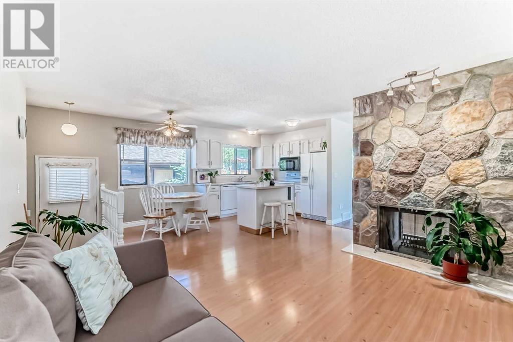 Single Family House Bungalow for Sale in  deercroft Way SE Deer Run Calgary 