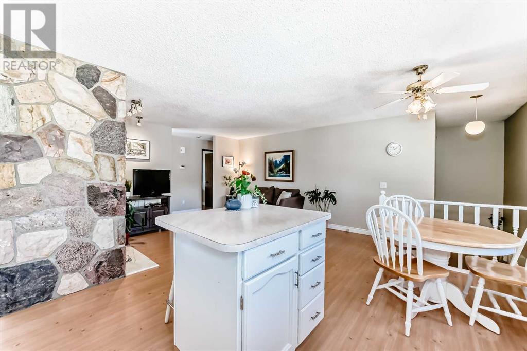 Single Family House Bungalow for Sale in  deercroft Way SE Deer Run Calgary 