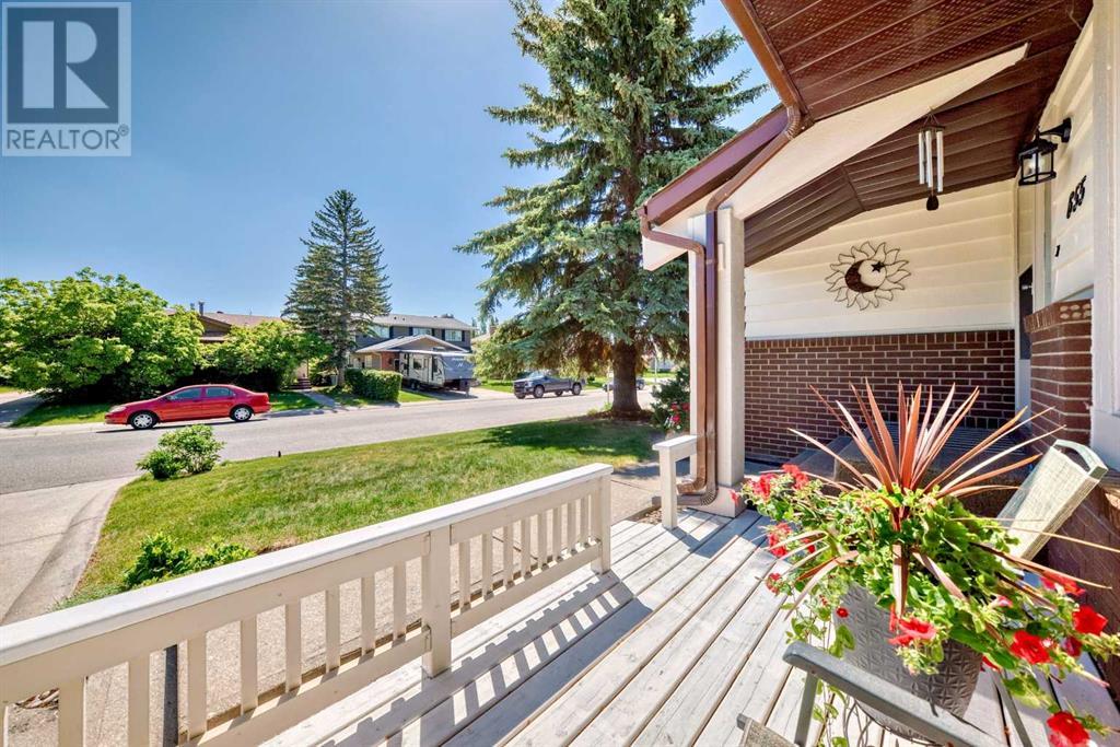 Single Family House Bungalow for Sale in  deercroft Way SE Deer Run Calgary 