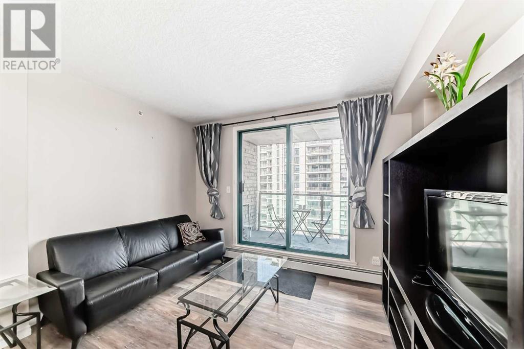 Single Family House for Sale in    Avenue SW Downtown West End Calgary 