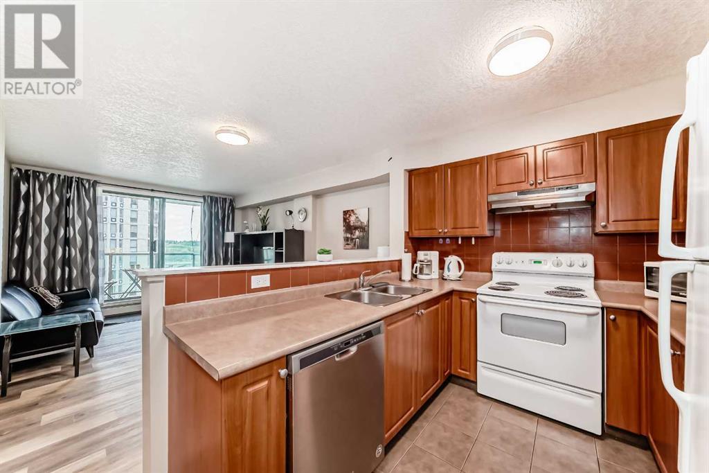 Single Family House for Sale in    Avenue SW Downtown West End Calgary 