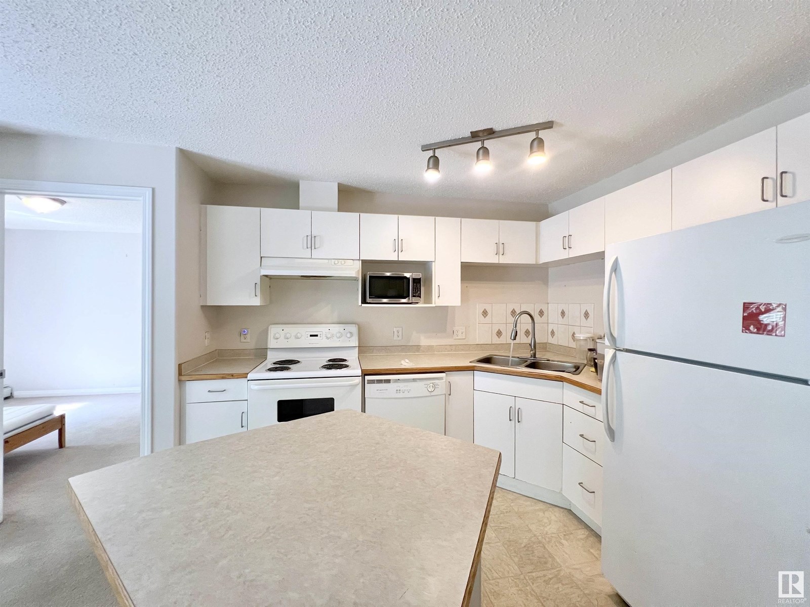 #315 11325 83 ST NW - Image 5