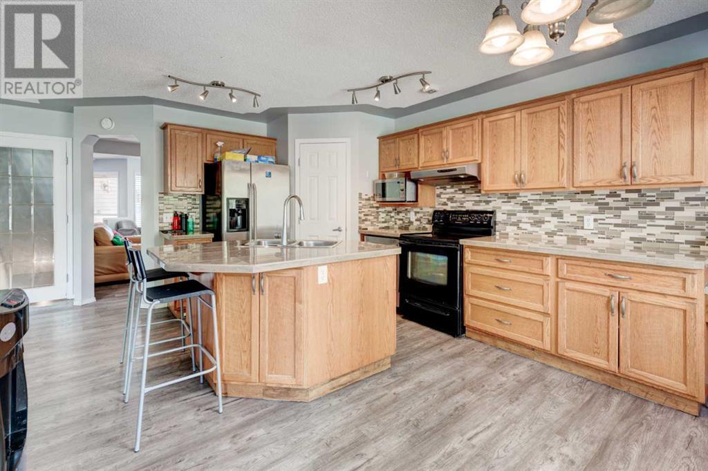 38 Mt Selkirk Place SE, Calgary, Alberta