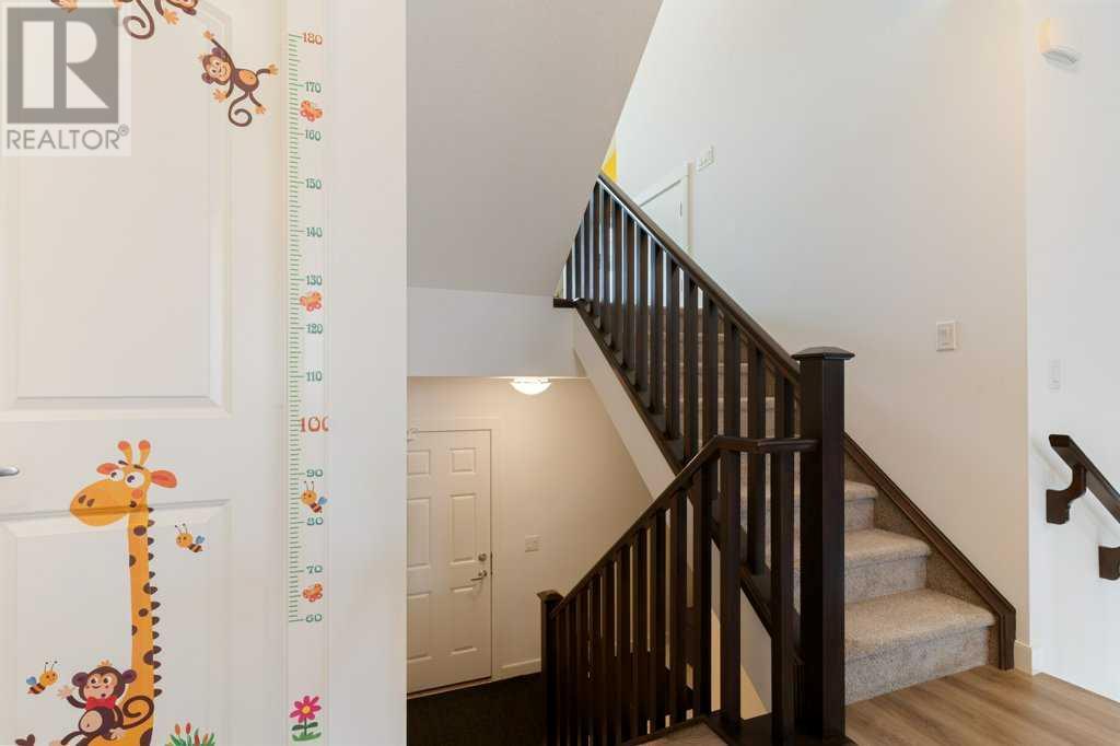 Single Family House 4 Level for Sale in  Sage Bluff Rise NW Sage Hill Calgary 