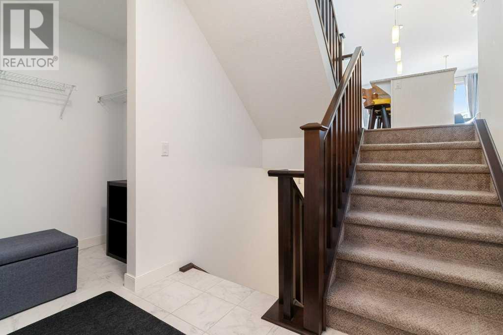 Single Family House 4 Level for Sale in  Sage Bluff Rise NW Sage Hill Calgary 