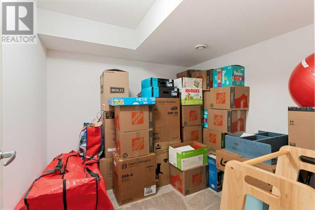 Single Family House 4 Level for Sale in  Sage Bluff Rise NW Sage Hill Calgary 