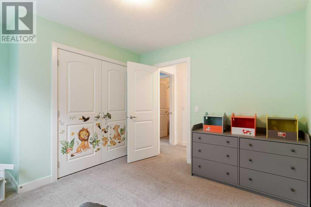 Single Family House 4 Level for Sale in  Sage Bluff Rise NW Sage Hill Calgary 