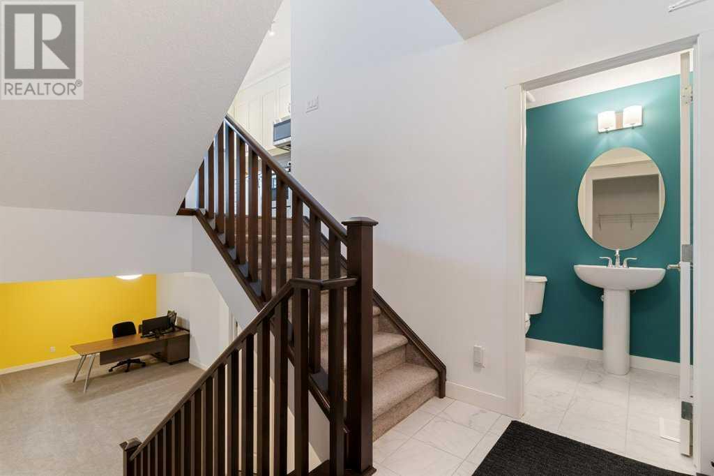 Single Family House 4 Level for Sale in  Sage Bluff Rise NW Sage Hill Calgary 