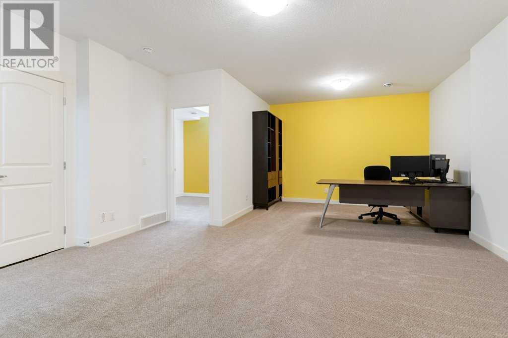 Single Family House 4 Level for Sale in  Sage Bluff Rise NW Sage Hill Calgary 
