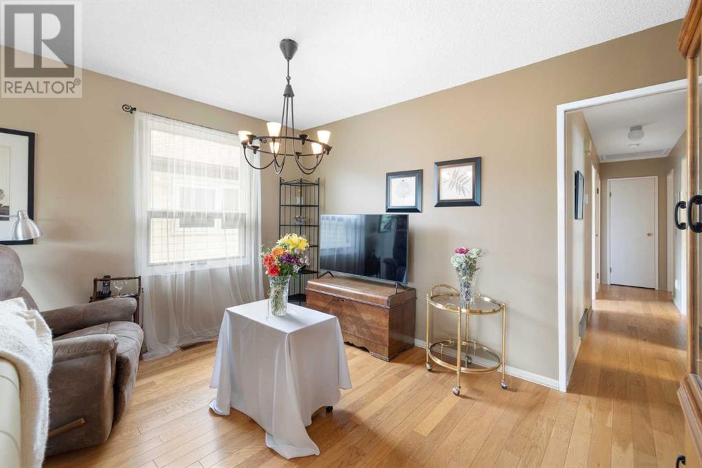 Single Family House Bungalow for Sale in  Deerview Place SE Deer Ridge Calgary 