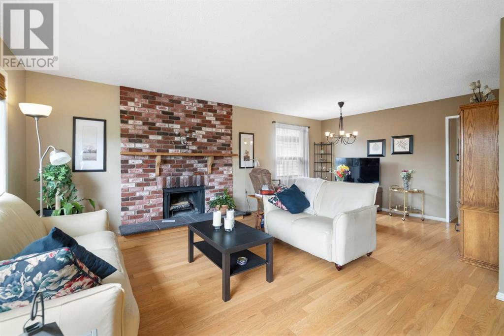 Single Family House Bungalow for Sale in  Deerview Place SE Deer Ridge Calgary 