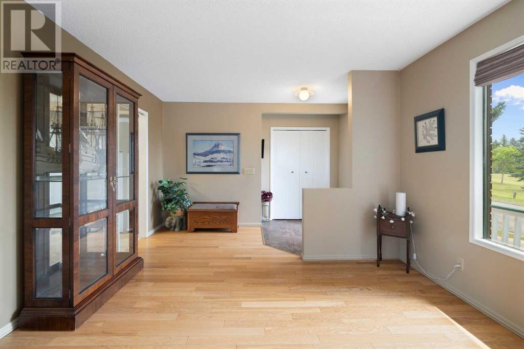 Single Family House Bungalow for Sale in  Deerview Place SE Deer Ridge Calgary 