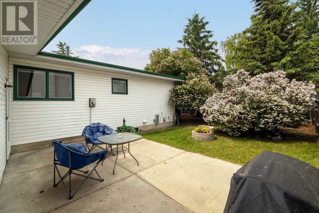 Single Family House Bungalow for Sale in  Deerview Place SE Deer Ridge Calgary 