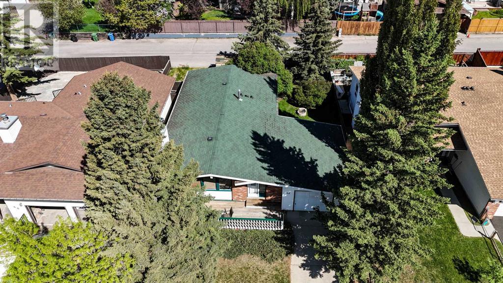 Single Family House Bungalow for Sale in  Deerview Place SE Deer Ridge Calgary 