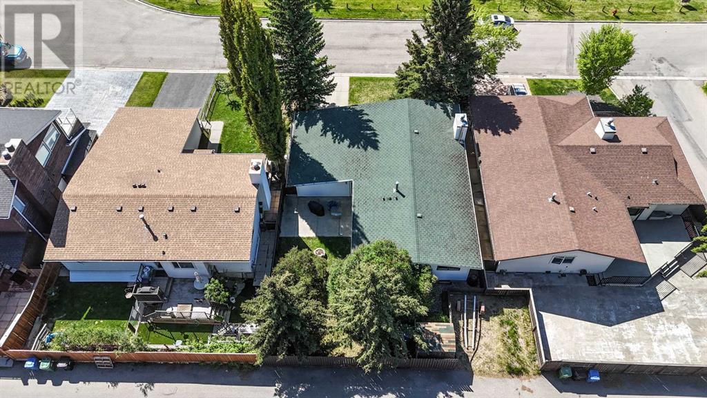Single Family House Bungalow for Sale in  Deerview Place SE Deer Ridge Calgary 