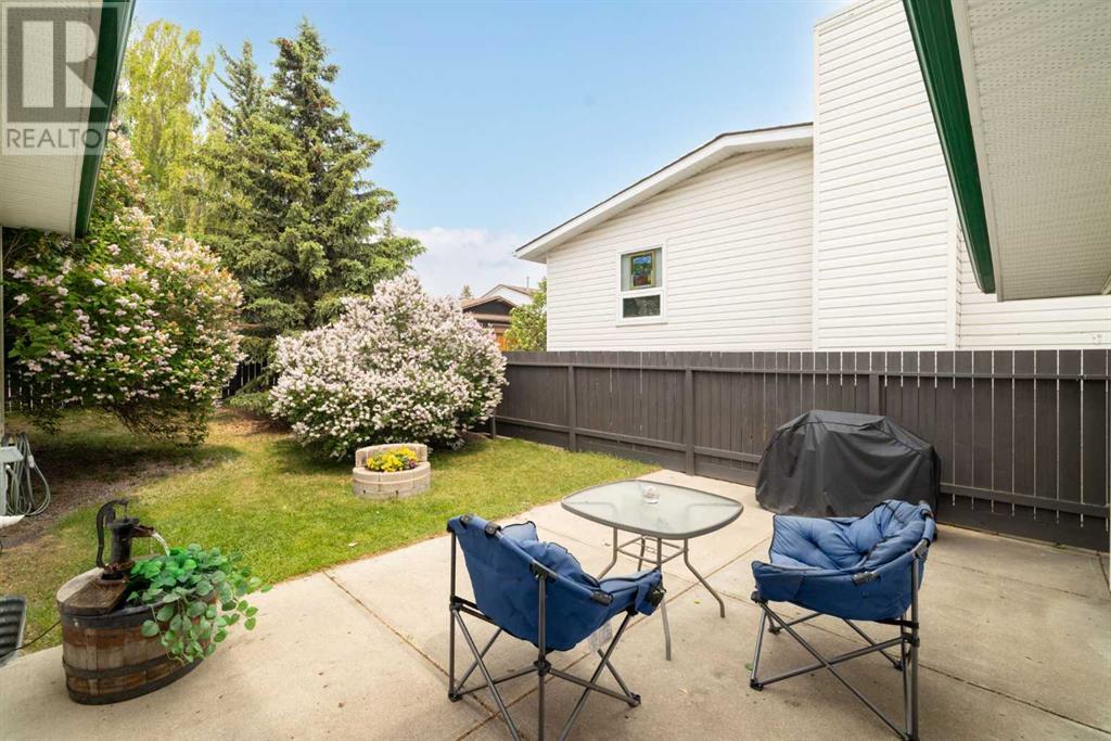 Single Family House Bungalow for Sale in  Deerview Place SE Deer Ridge Calgary 
